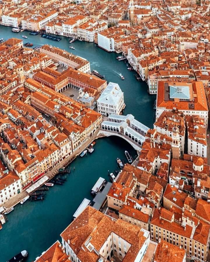 فندق Full Moon View Rialto البندقية المظهر الخارجي الصورة